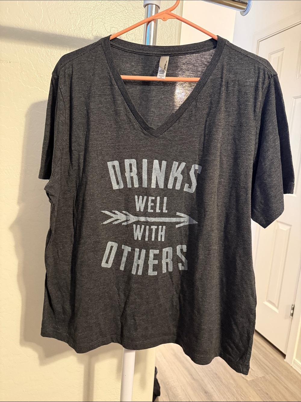 Graphic V-Neck Tee "Drinks Well With Others" - Charcoal